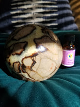 Load image into Gallery viewer, Large Septerian Sphere (Dragon's Egg)